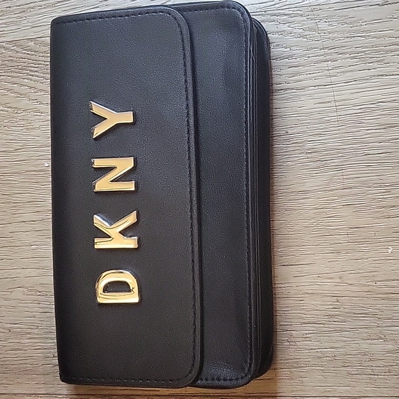 DKNY belt bag without the belt - Picture 1 of 5